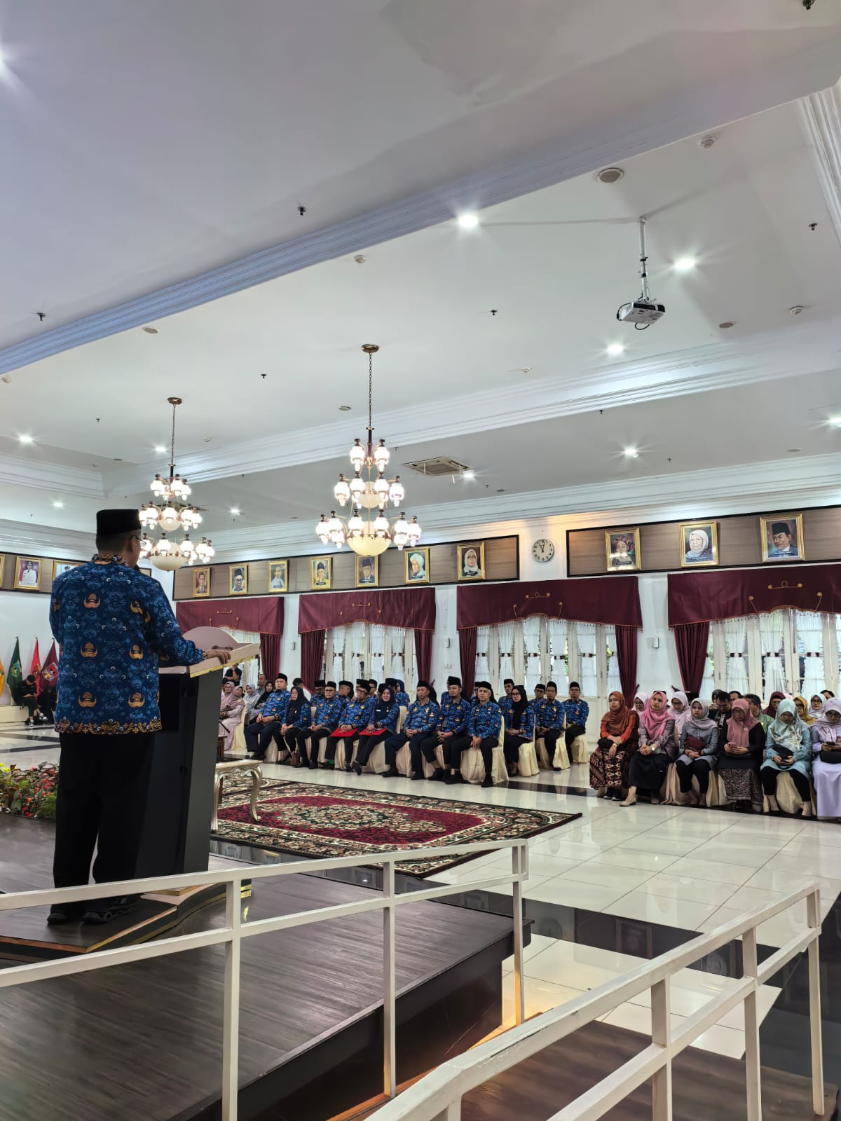 sekdaprov-arry-yuswandi-tekankan-integritas-pada-32-pejabat-administrator-dan-pengawas-yang-baru-dilantik