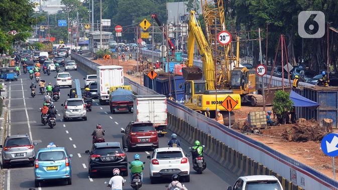 jakpro-percepat-pembangunan-lrt-jakarta,-targetkan-beroperasi-agustus-2026