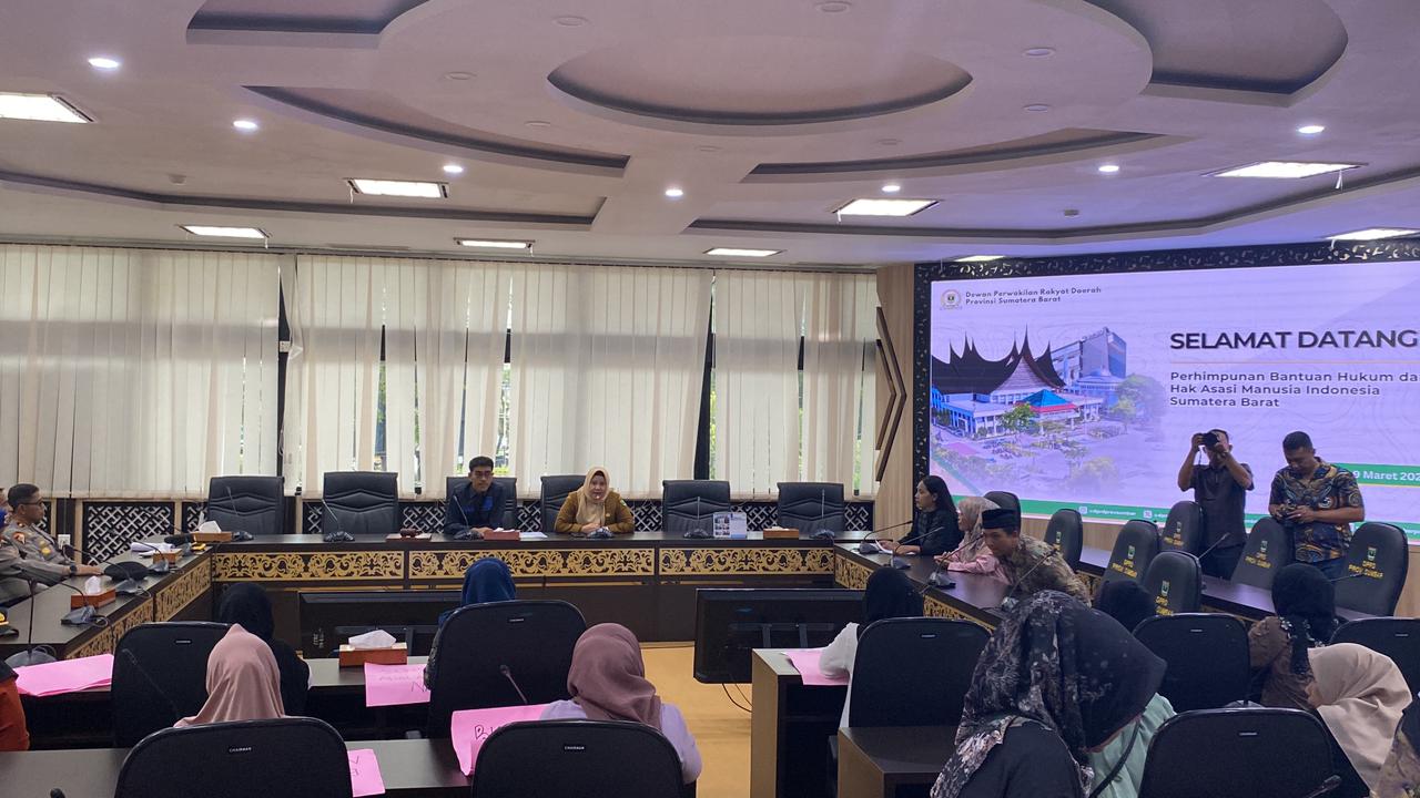 anggota-komisi-iv -dprd-sumbar-gino -irwan-terima-aspirasi-warga-kasang-terkait-tambang-batu-andesit