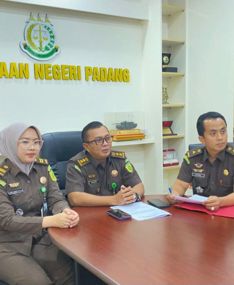 bantah-pernyataan-kuasa-hukum-benny-saswin,-kejari-padang:-penyitaan-uang-dan-rumah-sesuai-perintah-pengadilan