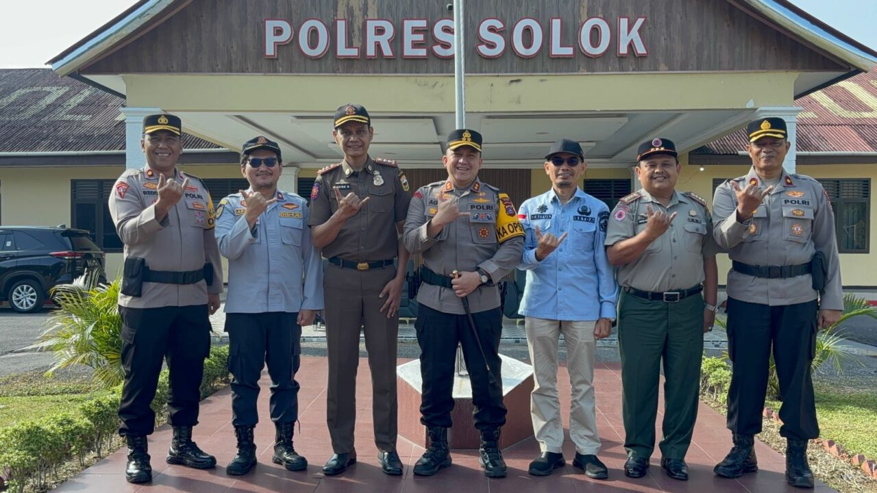 mudik-lebih-aman,-polres-solok-sediakan-pos-ketupat-dan-layanan-titip-kendaraan-gratis-di-mako