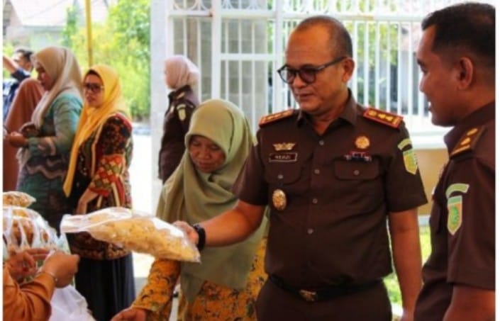 kejari-pasaman-gelar-pasar-murah-ramadan-dan-konsultasi-hukum-gratis