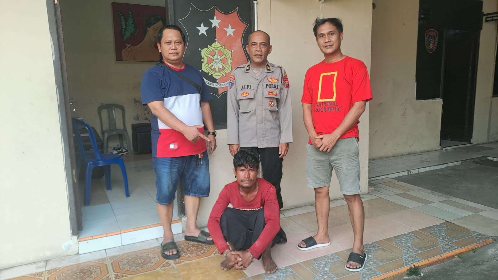 mencuri-di-ulak-karang-utara,-polsek-padang-utara-amankan-pelaku-di-pantai-pasir-jambak