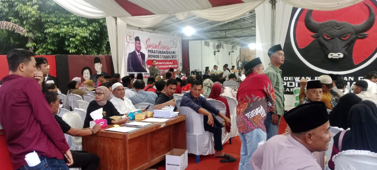 pdip-dharmasraya-buka-bersama,-momentum-perkuat-soliditas-dan-kedekatan-dengan-rakyat