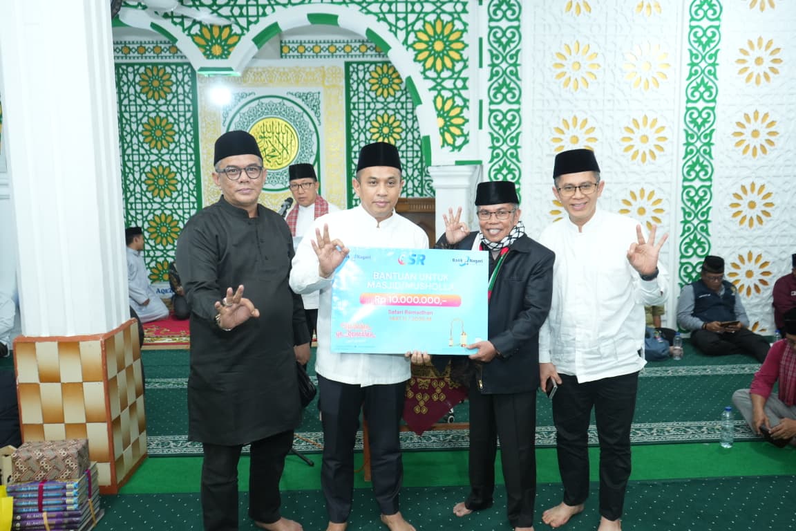 tim-safari-ramadan-pemprov-sumbar-salurkan-berbagai-bantuan-untuk-masyarakat-tanah-datar