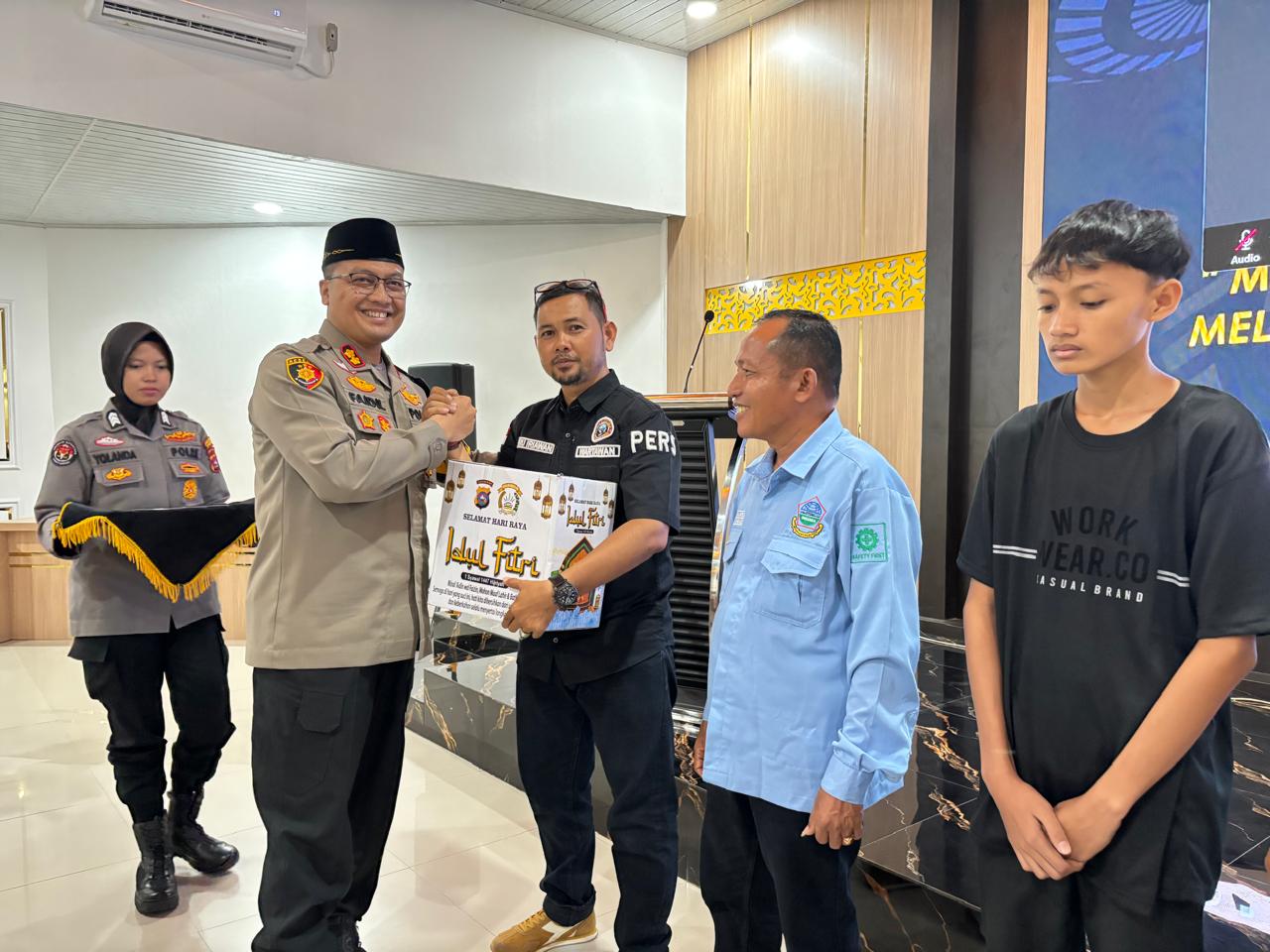 perkuat-kemitraan,-kapolresta-padang-berbuka-puasa-bersama-insan-pers